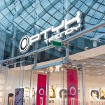 witryna i wejście do galeriii optyk trendy w galaxy