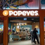 restauracja Popeyes w centrum galaxy