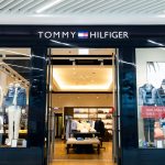 witryna sklepu tommy Hilfiger w centrum galaxy
