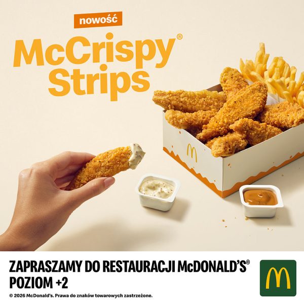 Kawałki kurczaka McCrispy Strips z frytkami i sosami w pudełku McDonald's