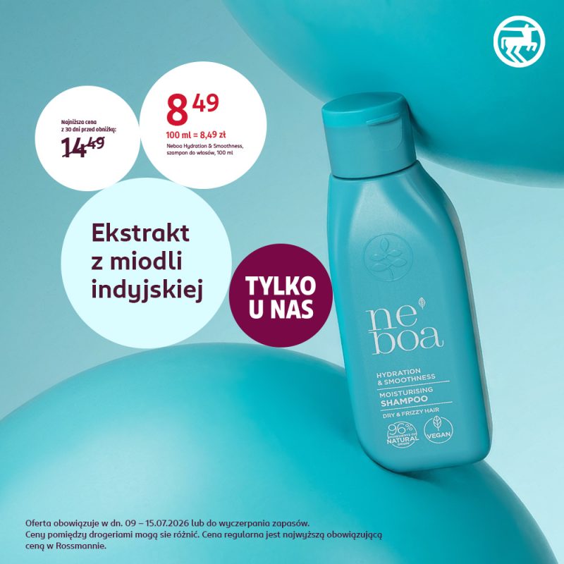 Grafika reklamowa drogerii Rossmann przedstawia nawilżający szampon do włosów Neboa „Hydration & Smoothness” w promocyjnej cenie 8,49 zł z dopiskiem „Tylko u nas”. Na jasnoniebieskim tle z motywem gładkich brył umieszczono hasło „Ekstrakt z miodli indyjskiej” oraz informację, że oferta obowiązuje w dniach 09–15.07.2026 roku.