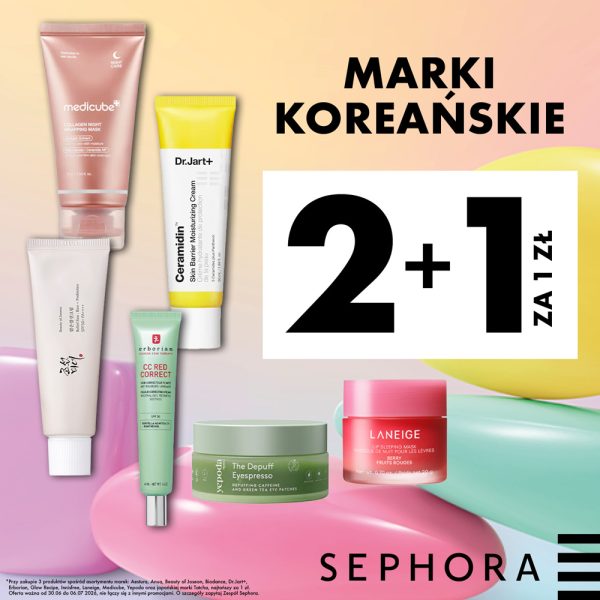 Grafika reklamowa perfumerii Sephora prezentuje ofertę promocyjną „2+1 za 1 zł” na wybrane kosmetyki marek koreańskich oraz japońskiej marki Tatcha. Na jasnym, pastelowym tle przedstawiono produkty popularnych marek, takich jak Medicube, Dr.Jart+, Beauty of Joseon, Erborian, Yepoda oraz Laneige.