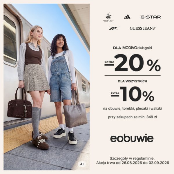 Kwadratowa grafika promocyjna sklepu eobuwie. Z lewej strony zdjęcie dwóch uśmiechniętych kobiet trzymających torby i stojących na peronie kolejowym. Z prawej strony jasne tło z logotypami Beverly Hills Polo Club, adidas, G-Star, Reebok i Guess Jeans. Na środku umieszczono czarne napisy DLA MODIVO club gold EXTRA -20%, DLA WSZYSTKICH EXTRA -10% na obuwie, torebki, plecaki i walizki przy zakupach za min. 349 zł, logo eobuwie oraz czas trwania akcji od 26.08.2026 do 02.09.2026