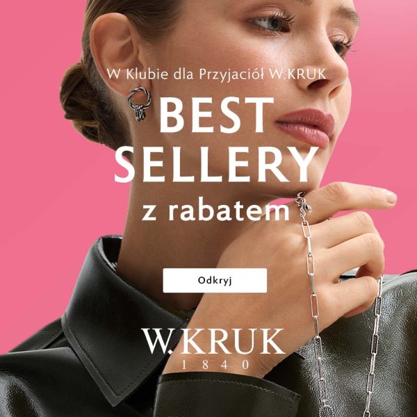 Kobieta w czarnej skórzanej kurtce prezentująca srebrny łańcuszek i kolczyki na różowym tle w zapowiedzi akcji promocyjnej W.KRUK w Galaxy Szczecin