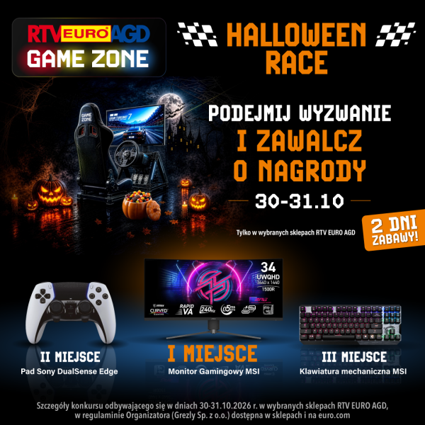 Fotel gamingowy z kierownicą i ekranem wyścigowym wśród świecących dyń i nietoperzy, a pod nim nagrody: monitor MSI, pad Sony DualSense Edge i klawiatura mechaniczna MSI, z napisem „Halloween Race – podejmij wyzwanie i zawalcz o nagrody”